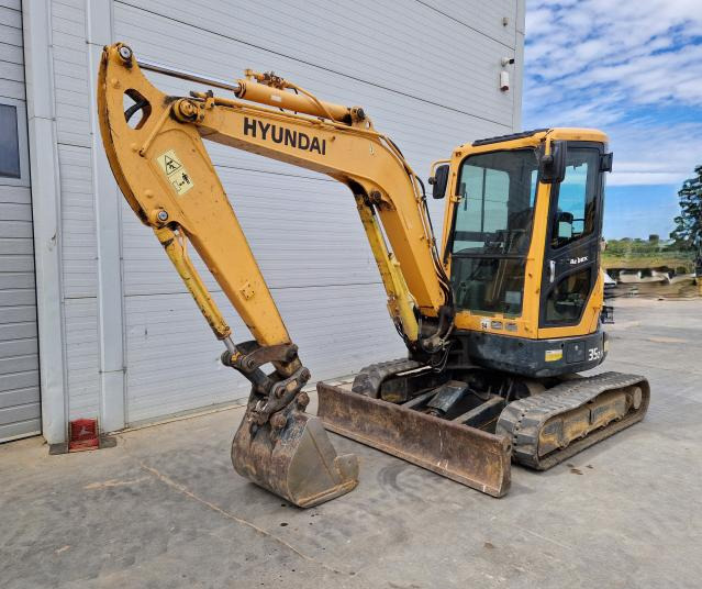 HYUNDAI Robex 35Z-9 - Mini excavator: picture 1 HYUNDAI Robex 35Z-9 - Mini excavator: picture 1