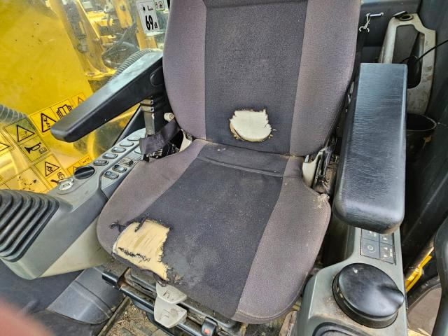 Komatsu PC210LC-10 Long Reach - Crawler excavator: picture 5 Komatsu PC210LC-10 Long Reach - Crawler excavator: picture 5