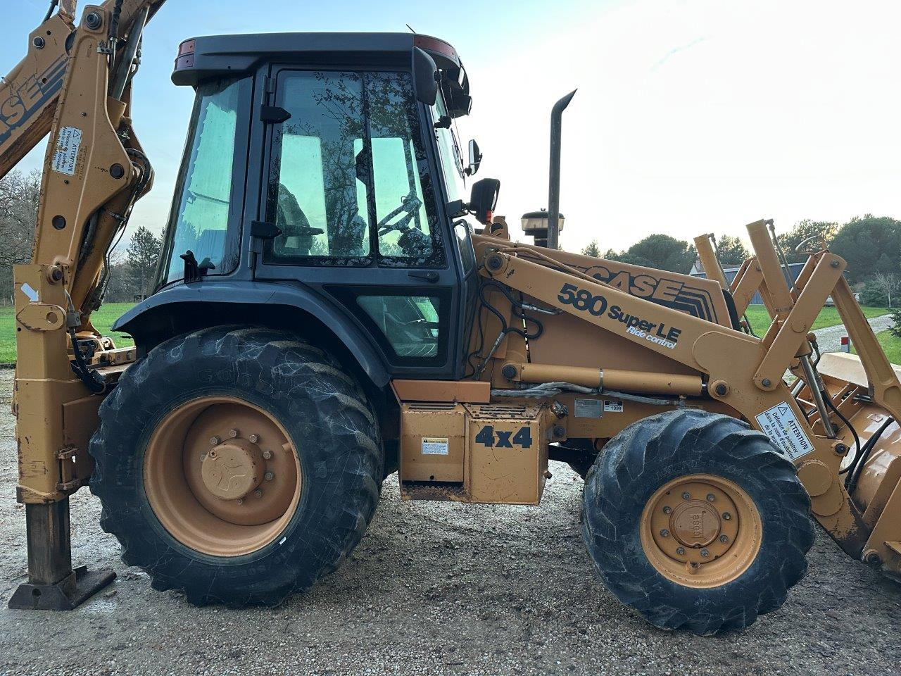 CASE 580 SLE - Backhoe loader: picture 1 CASE 580 SLE - Backhoe loader: picture 1