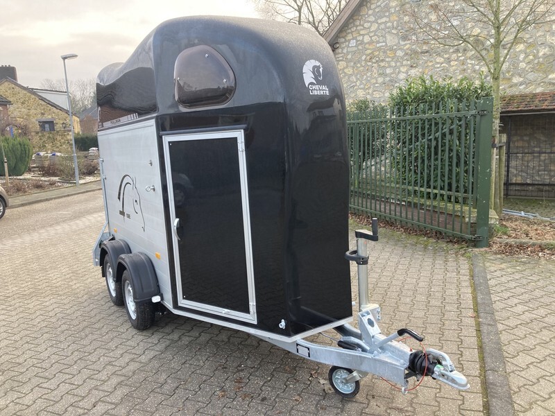 CHEVAL Liberté Gold One paardentrailer - Horse trailer: picture 2 CHEVAL Liberté Gold One paardentrailer - Horse trailer: picture 2