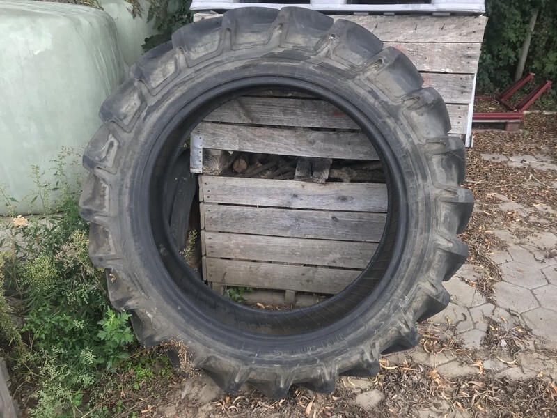 Pirelli 13.6R38 losse band - Tire for Agricultural machinery: picture 1 Pirelli 13.6R38 losse band - Tire for Agricultural machinery: picture 1