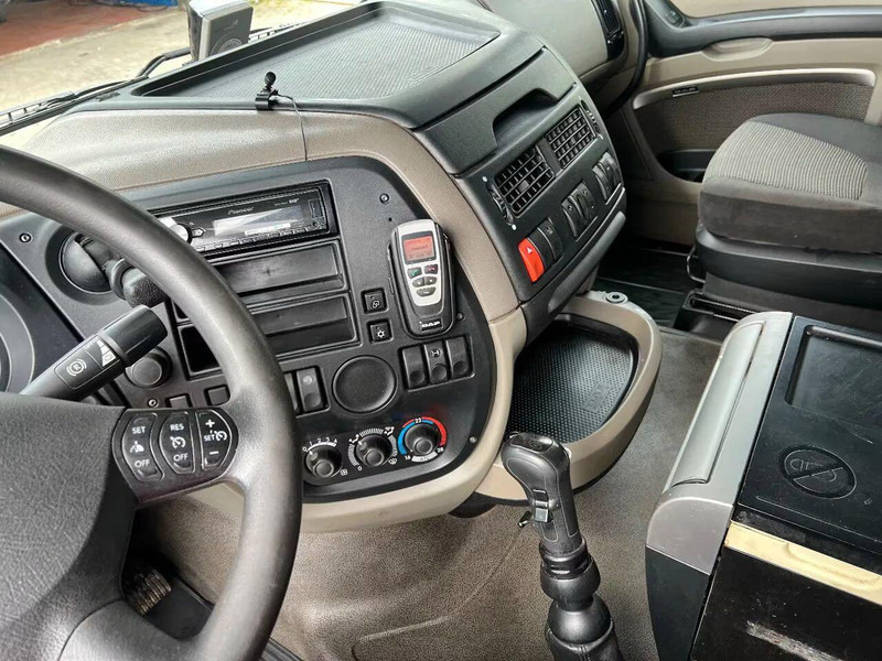 Livestock truck DAF XF 106.460 - Finkl Animal transporter: picture 14