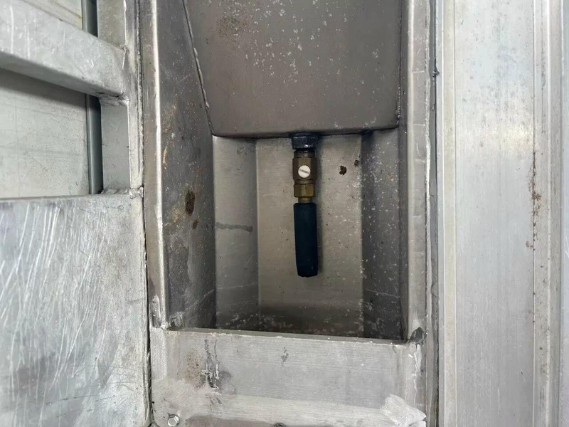 Livestock truck DAF XF 106.460 - Finkl Animal transporter: picture 11