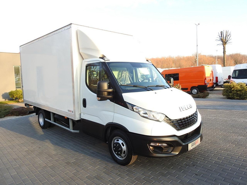 Iveco DAILY 35S16 KONTENER WINDA 8 PALET TEMPOMAT KLIMATYZACJA BLIŹNIA - Box van: picture 4 Iveco DAILY 35S16 KONTENER WINDA 8 PALET TEMPOMAT KLIMATYZACJA BLIŹNIA - Box van: picture 4