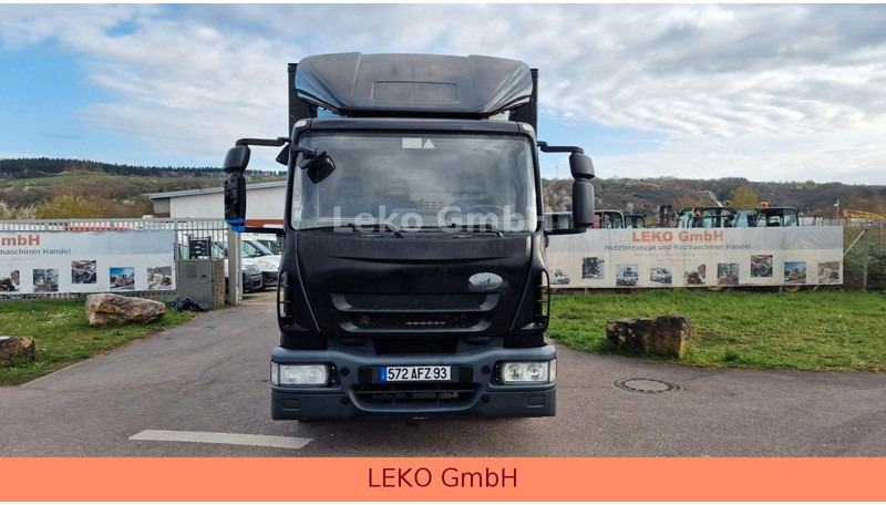 Iveco ML 120 E 18 - Box truck: picture 2 Iveco ML 120 E 18 - Box truck: picture 2