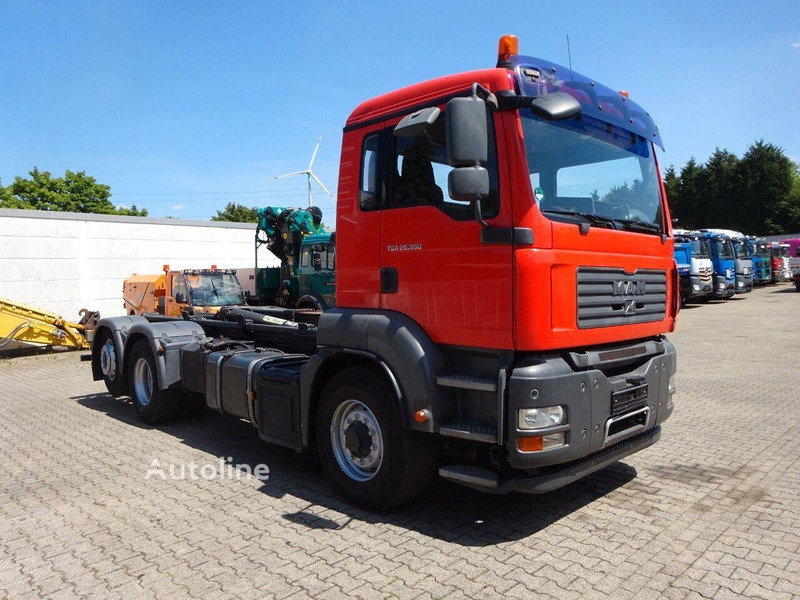 MAN TGA 26.360 - Hook lift truck 6x4 - Hook lift truck, Crane truck: picture 4 MAN TGA 26.360 - Hook lift truck 6x4 - Hook lift truck, Crane truck: picture 4