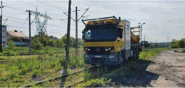 Mercedes-Benz 3344 SRT SCHÖRLING Road Rail Railway Zweiweg - Truck mounted aerial platform: picture 4 Mercedes-Benz 3344 SRT SCHÖRLING Road Rail Railway Zweiweg - Truck mounted aerial platform: picture 4