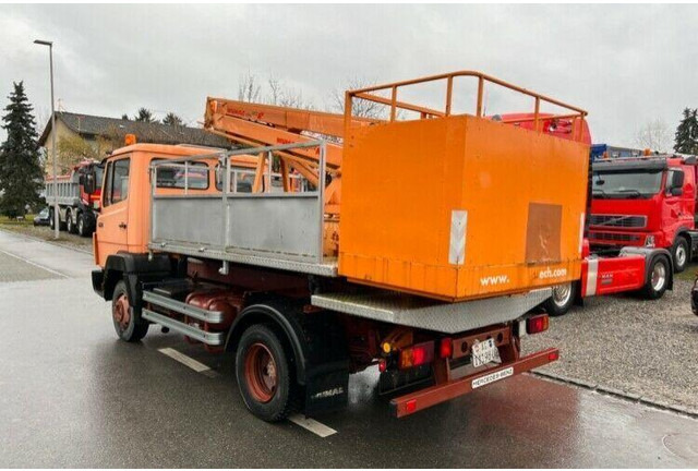 Mercedes-Benz 709 Bucket truck Wumag 14 m - Truck mounted aerial platform: picture 3 Mercedes-Benz 709 Bucket truck Wumag 14 m - Truck mounted aerial platform: picture 3