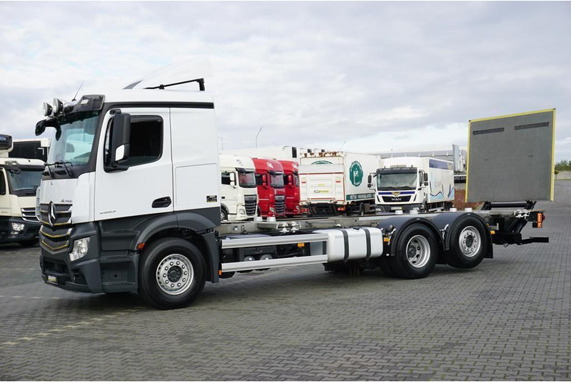 Mercedes-Benz ACTROS / 2553 / ACC / E 6 / BDF + WINDA / 7.15 , 7.45, 7.82 M / - Cab chassis truck: picture 3 Mercedes-Benz ACTROS / 2553 / ACC / E 6 / BDF + WINDA / 7.15 , 7.45, 7.82 M / - Cab chassis truck: picture 3