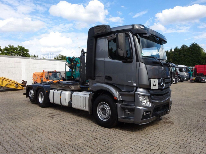 Mercedes-Benz Actros 2545 Hook lift truck 6x2 - Hook lift truck, Crane truck: picture 3 Mercedes-Benz Actros 2545 Hook lift truck 6x2 - Hook lift truck, Crane truck: picture 3
