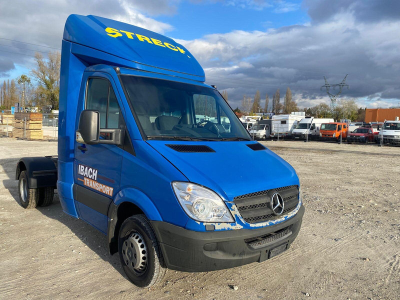 Mercedes-Benz Sprinter 519 - BE Mini Trekker - SZM - 3.5t - Mini artic tractor unit: picture 1 Mercedes-Benz Sprinter 519 - BE Mini Trekker - SZM - 3.5t - Mini artic tractor unit: picture 1