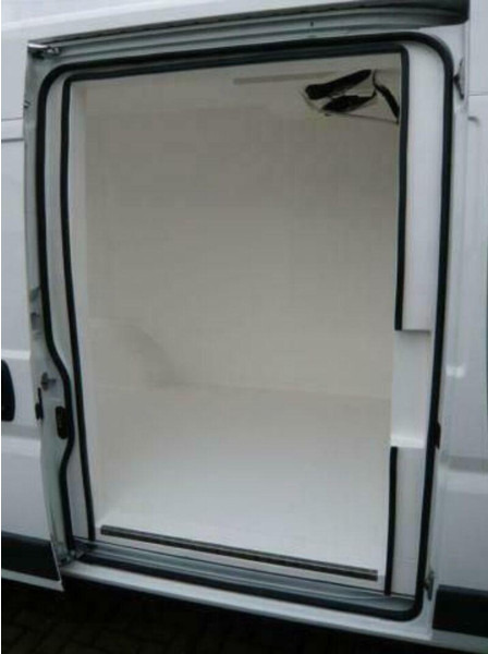 Peugeot Boxer BlueHDI 35 L2H2 Hűtős furgon Frigosoft 4500 - Refrigerated van: picture 5 Peugeot Boxer BlueHDI 35 L2H2 Hűtős furgon Frigosoft 4500 - Refrigerated van: picture 5