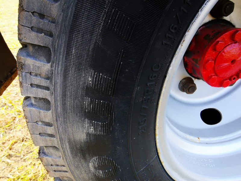 Renault MASCOTT 160 dxi BE Mini Trekker - SZM - 3.5t - Mini artic tractor unit: picture 5 Renault MASCOTT 160 dxi BE Mini Trekker - SZM - 3.5t - Mini artic tractor unit: picture 5