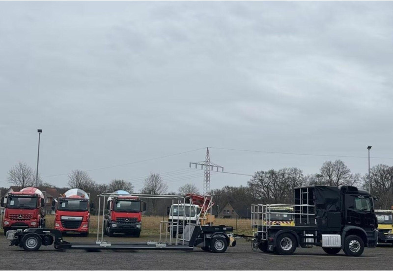 Tractor unit Mercedes-Benz Arocs 2143 Specialized for MOVIE production: picture 13