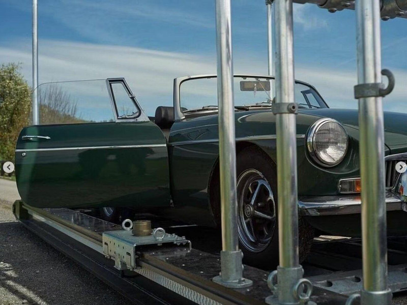 Tractor unit Mercedes-Benz Arocs 2143 Specialized for MOVIE production: picture 11