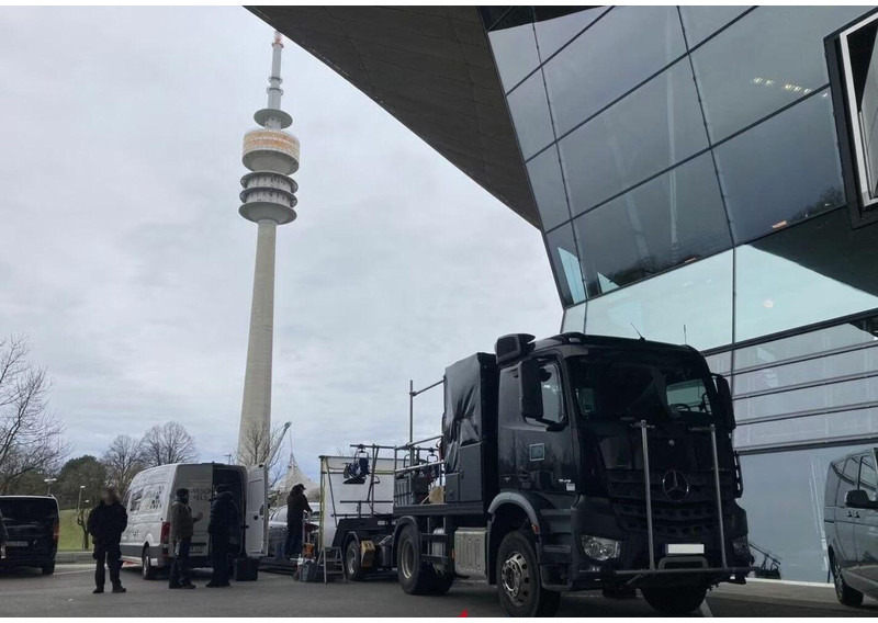 Tractor unit Mercedes-Benz Arocs 2143 Specialized for MOVIE production: picture 6