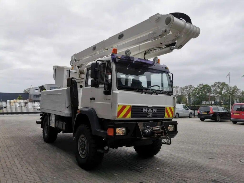 MAN MAN - 18.280 - Lifting basket 20,3 m - 4x4 - Truck, Crane truck: picture 1 MAN MAN - 18.280 - Lifting basket 20,3 m - 4x4 - Truck, Crane truck: picture 1