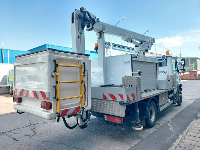 Mercedes-Benz Vario 814D - Lifting basket truck - Truck, Crane truck: picture 3 Mercedes-Benz Vario 814D - Lifting basket truck - Truck, Crane truck: picture 3