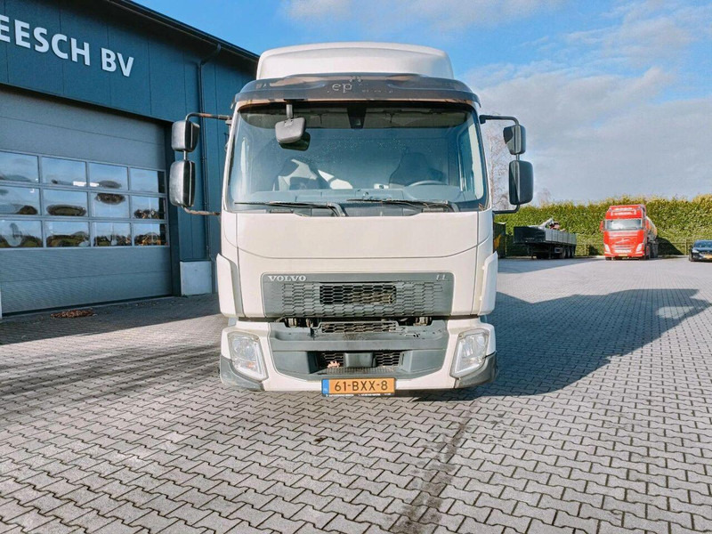 Volvo FL210 - Platform truck - Dropside/ Flatbed truck: picture 4 Volvo FL210 - Platform truck - Dropside/ Flatbed truck: picture 4