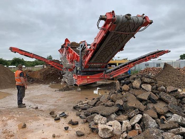Finlay 883+ - Construction machinery: picture 2 Finlay 883+ - Construction machinery: picture 2