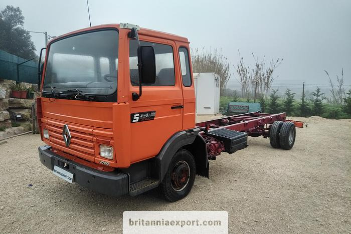 RENAULT Midliner S120 Turbo | Perkins 3.9 diesel engine | ZF manual - Cab chassis truck: picture 1 RENAULT Midliner S120 Turbo | Perkins 3.9 diesel engine | ZF manual - Cab chassis truck: picture 1