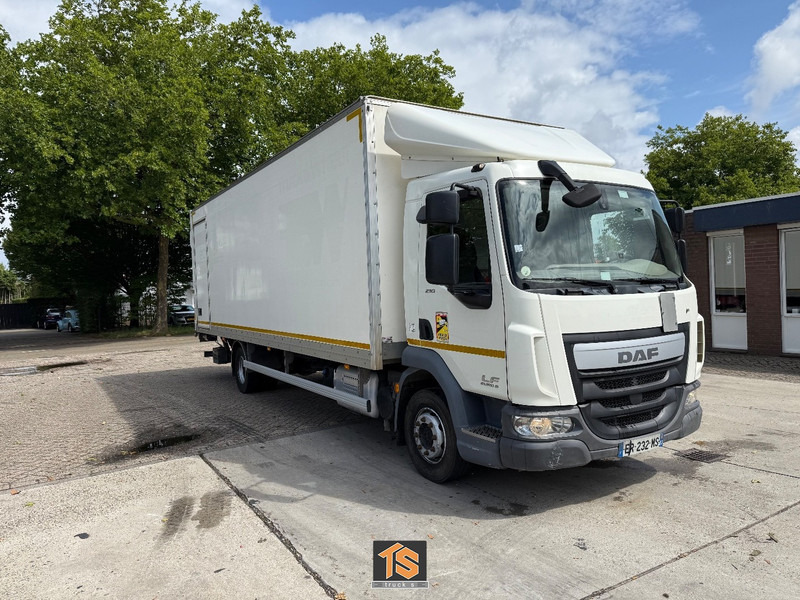 DAF LF 210 LADEBORDWAND - TOP TRUCK - Box truck: picture 3 DAF LF 210 LADEBORDWAND - TOP TRUCK - Box truck: picture 3