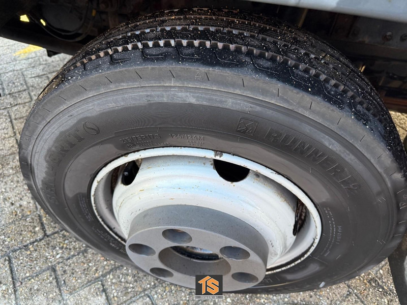 Box truck Iveco ML75E18 KOFFER - LADEBORDWAND - EURO 5 - NL TOP TRUCK: picture 9 Box truck Iveco ML75E18 KOFFER - LADEBORDWAND - EURO 5 - NL TOP TRUCK: picture 9