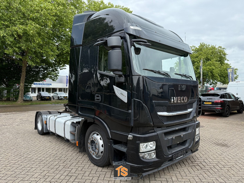 Iveco AS 460 Mega EURO 6 - AUTOMATIC - 2 TANKS - HEBESATTEL/HEFSCHOTEL/LIFTING FIFTH WHEEL - Tractor unit: picture 3 Iveco AS 460 Mega EURO 6 - AUTOMATIC - 2 TANKS - HEBESATTEL/HEFSCHOTEL/LIFTING FIFTH WHEEL - Tractor unit: picture 3