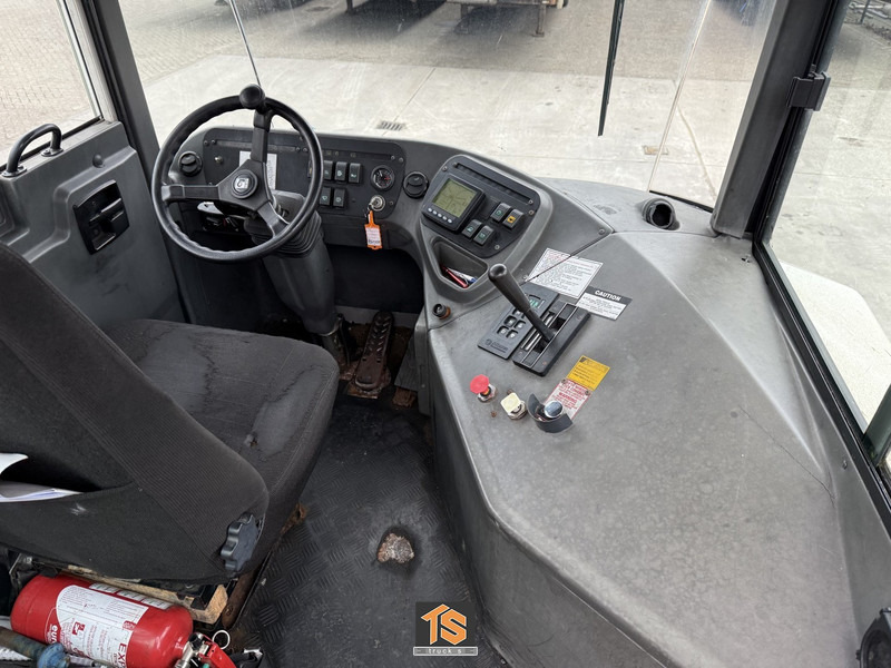 Kalmar T2 TERMINAL TRUCK - 11423 HOURS - TOP! - Tractor unit: picture 5 Kalmar T2 TERMINAL TRUCK - 11423 HOURS - TOP! - Tractor unit: picture 5