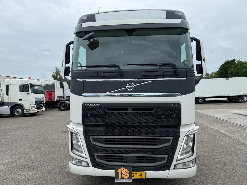 Volvo FH EURO 6 - AUTOMATIC - 2 TANKS - NL TRUCK - APK/TUV 02/2026 - NEW TACHO - TOP! - Tractor unit: picture 2 Volvo FH EURO 6 - AUTOMATIC - 2 TANKS - NL TRUCK - APK/TUV 02/2026 - NEW TACHO - TOP! - Tractor unit: picture 2