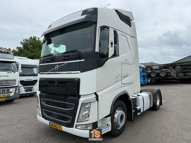 Volvo FH EURO 6 - AUTOMATIC - HYDRAULICS - NL TRUCK - APK/TUV 09/2025 - NEW TACHO - TOP! - Tractor unit: picture 1 Volvo FH EURO 6 - AUTOMATIC - HYDRAULICS - NL TRUCK - APK/TUV 09/2025 - NEW TACHO - TOP! - Tractor unit: picture 1