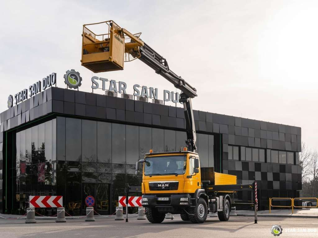 MAN TGM 18.340 4x4 PALFINGER PK 20002 CRANE BASKET MAN TGM 18.340 4x4 PALFINGER PK 20002 CRANE BASKET - Crane truck, Dropside/ Flatbed truck: picture 3 MAN TGM 18.340 4x4 PALFINGER PK 20002 CRANE BASKET MAN TGM 18.340 4x4 PALFINGER PK 20002 CRANE BASKET - Crane truck, Dropside/ Flatbed truck: picture 3