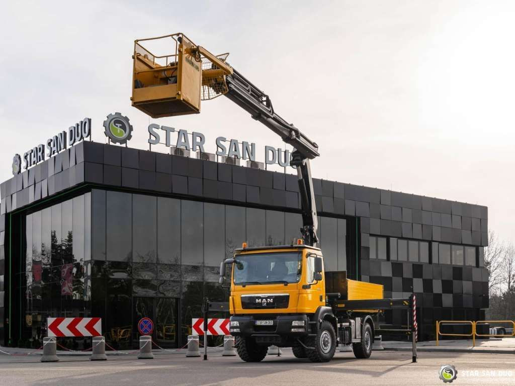 MAN TGM 18.340 4x4 PALFINGER PK 20002 CRANE BASKET MAN TGM 18.340 4x4 PALFINGER PK 20002 CRANE BASKET - Crane truck, Dropside/ Flatbed truck: picture 3 MAN TGM 18.340 4x4 PALFINGER PK 20002 CRANE BASKET MAN TGM 18.340 4x4 PALFINGER PK 20002 CRANE BASKET - Crane truck, Dropside/ Flatbed truck: picture 3