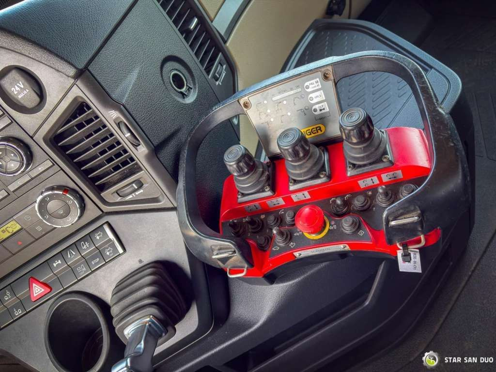 Leasing of Mercedes-Benz ACTROS 2545 6x2 Palfinger PK 16001 HDS Crane Mercedes-Benz ACTROS 2545 6x2 Palfinger PK 16001 HDS Crane Mercedes-Benz ACTROS 2545 6x2 Palfinger PK 16001 HDS Crane Mercedes-Benz ACTROS 2545 6x2 Palfinger PK 16001 HDS Crane: picture 17 Leasing of Mercedes-Benz ACTROS 2545 6x2 Palfinger PK 16001 HDS Crane Mercedes-Benz ACTROS 2545 6x2 Palfinger PK 16001 HDS Crane Mercedes-Benz ACTROS 2545 6x2 Palfinger PK 16001 HDS Crane Mercedes-Benz ACTROS 2545 6x2 Palfinger PK 16001 HDS Crane: picture 17