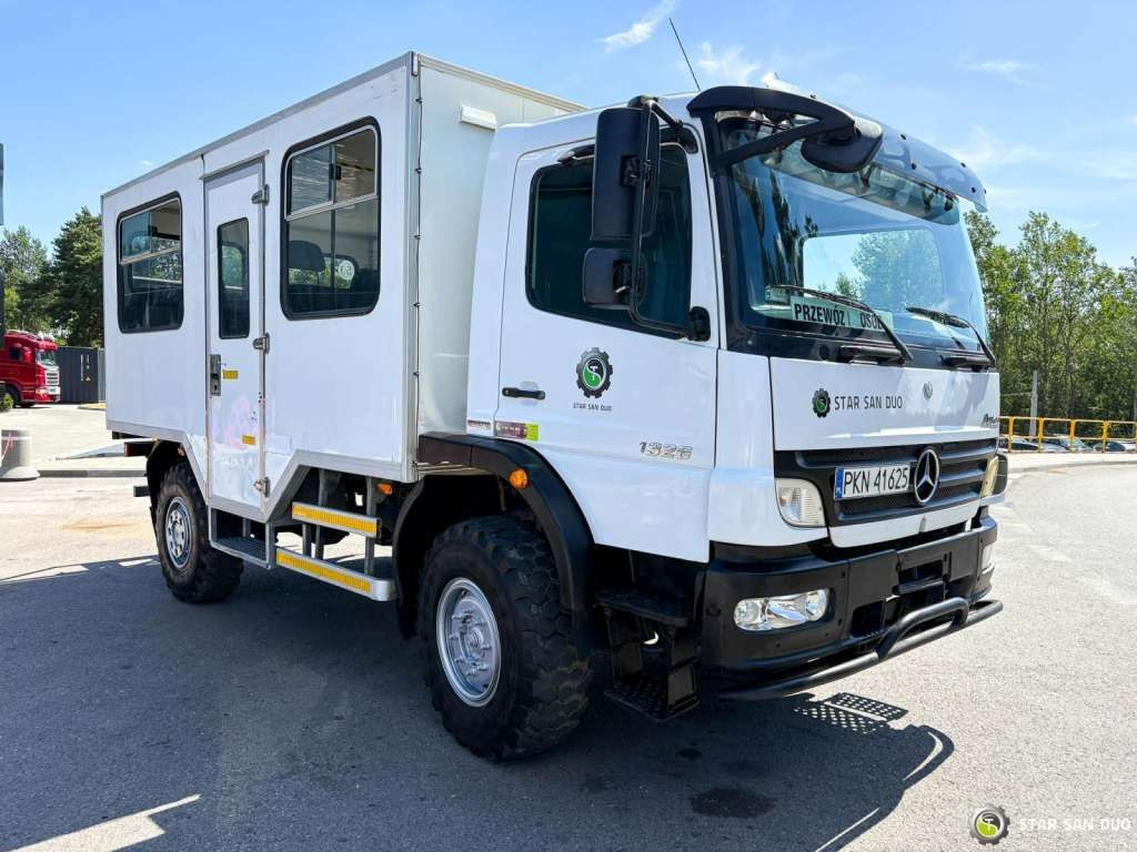 Mercedes-Benz ATEGO 1326 4x4 Double Cab Camper BUS - Cab chassis truck: picture 5 Mercedes-Benz ATEGO 1326 4x4 Double Cab Camper BUS - Cab chassis truck: picture 5