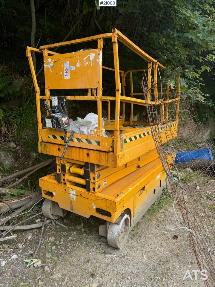 Hauolette Compact 10N 0864 - Scissor lift: picture 1 Hauolette Compact 10N 0864 - Scissor lift: picture 1