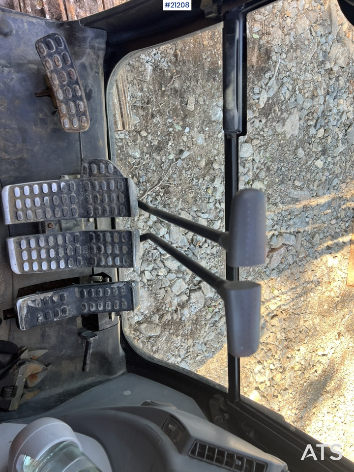 Crawler excavator Hitachi zx190lc-5B: picture 23