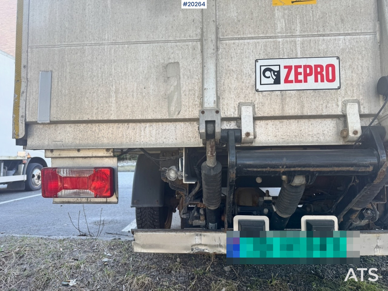 Box van Iveco Daily 35-130: picture 17