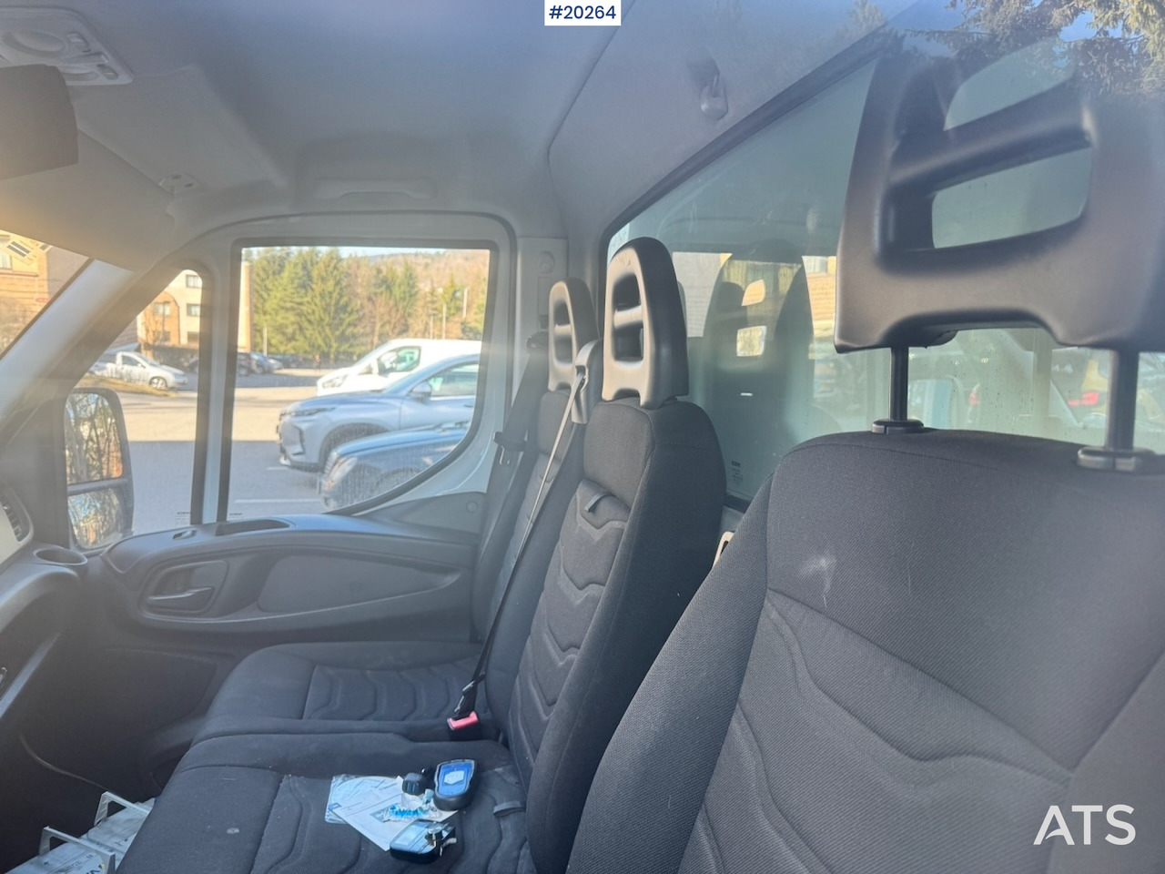 Box van Iveco Daily 35-130: picture 22