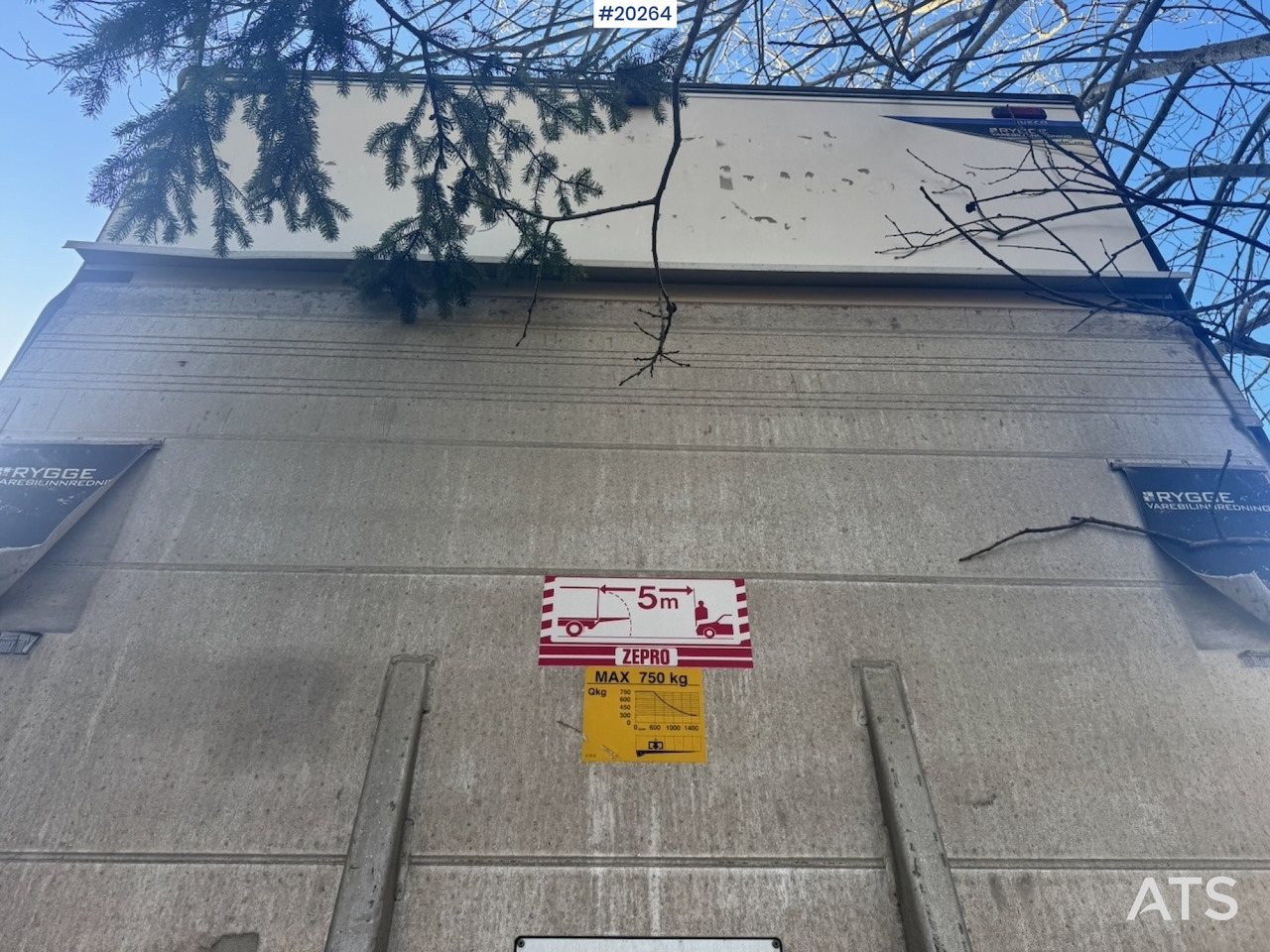 Box van Iveco Daily 35-130: picture 16