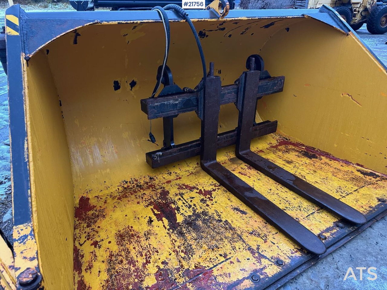 Klappvingeskuffe til hjullaster - Loader bucket: picture 3 Klappvingeskuffe til hjullaster - Loader bucket: picture 3