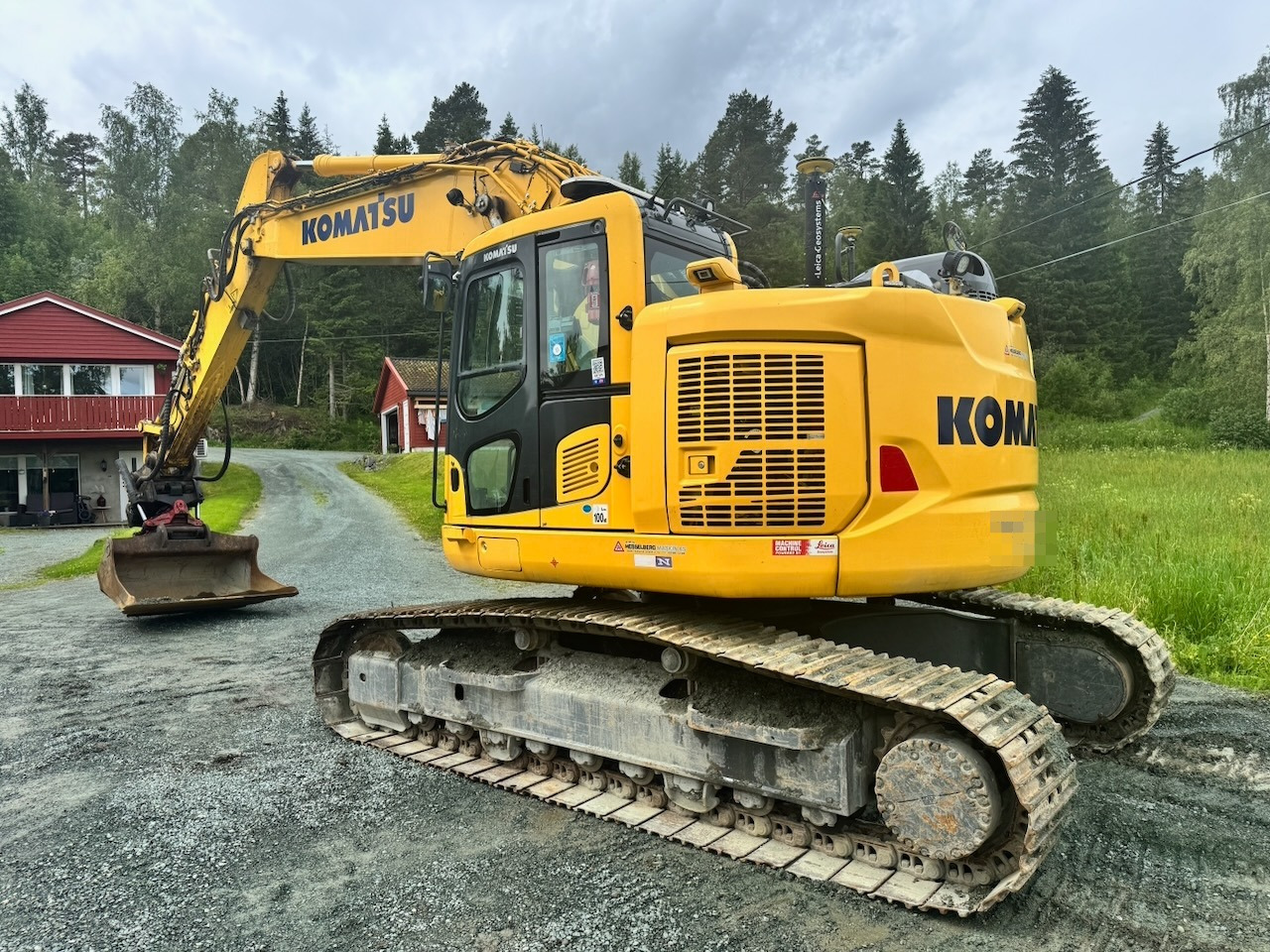 Komatsu PC229USLC-11 - Crawler excavator: picture 4 Komatsu PC229USLC-11 - Crawler excavator: picture 4