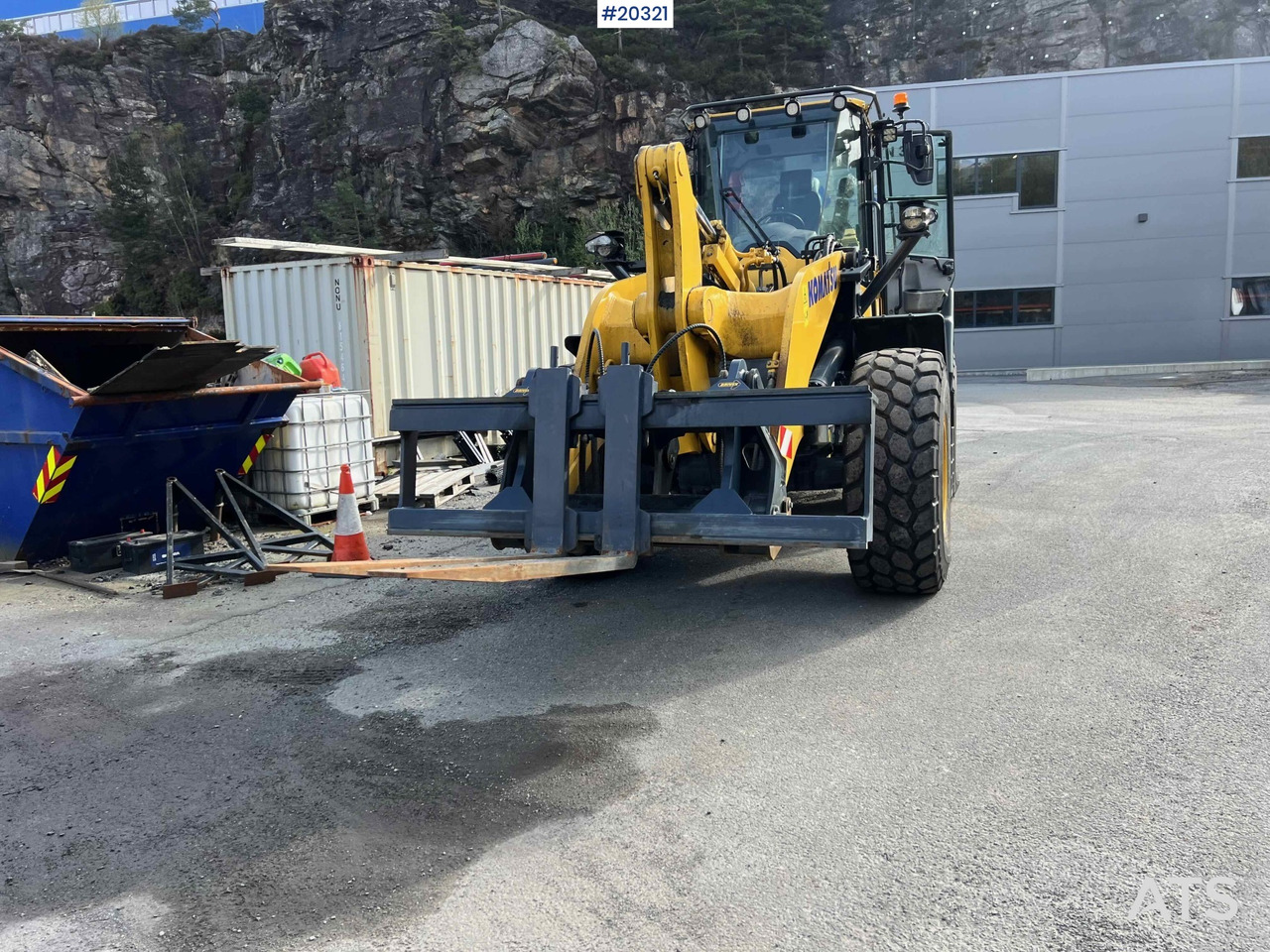 Komatsu WA320-8EO - Wheel loader: picture 4 Komatsu WA320-8EO - Wheel loader: picture 4