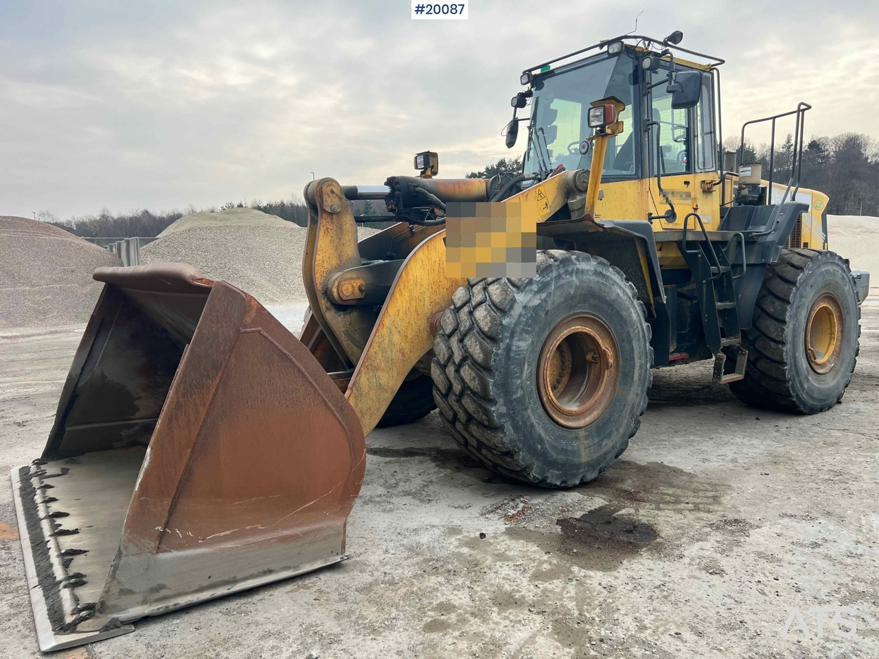 Komatsu WA480-6 - Wheel loader: picture 1 Komatsu WA480-6 - Wheel loader: picture 1