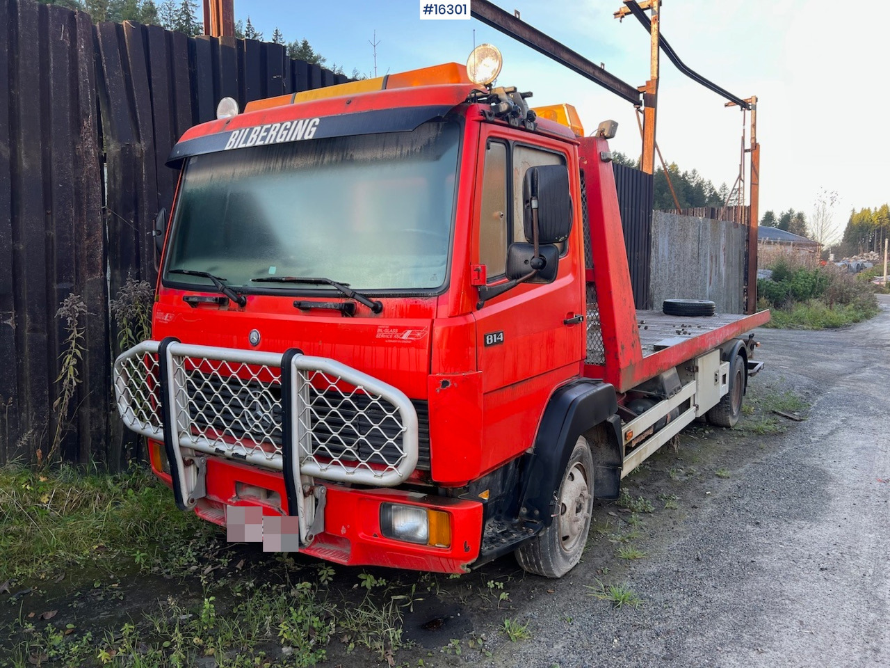 Tow truck Mercedes 814: picture 1