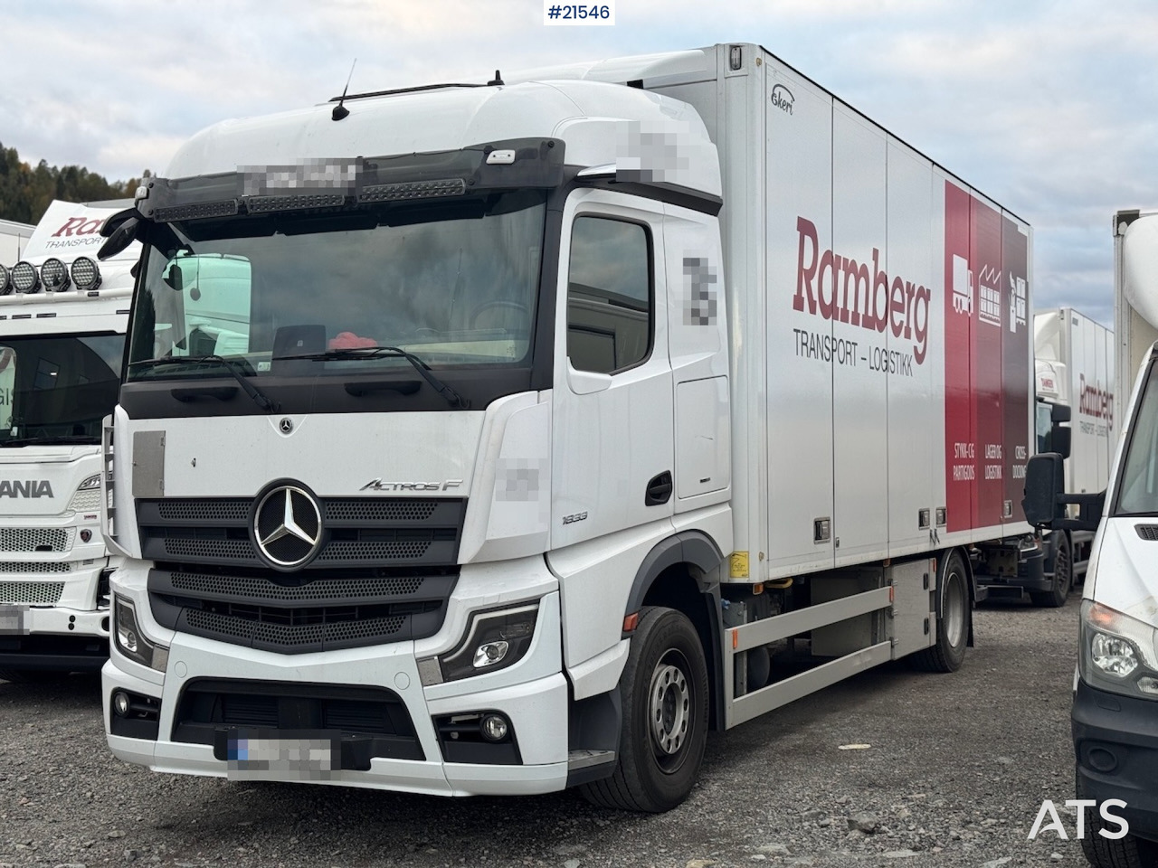 Mercedes Actros 1833 - Box truck: picture 2 Mercedes Actros 1833 - Box truck: picture 2