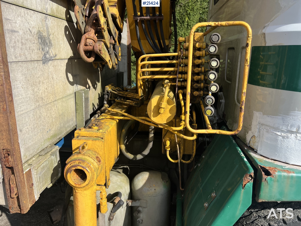 Scania LB 81 6x2 Kranbil m/ 10t/m kran og tipp Rep.Objekt - Crane truck: picture 4 Scania LB 81 6x2 Kranbil m/ 10t/m kran og tipp Rep.Objekt - Crane truck: picture 4