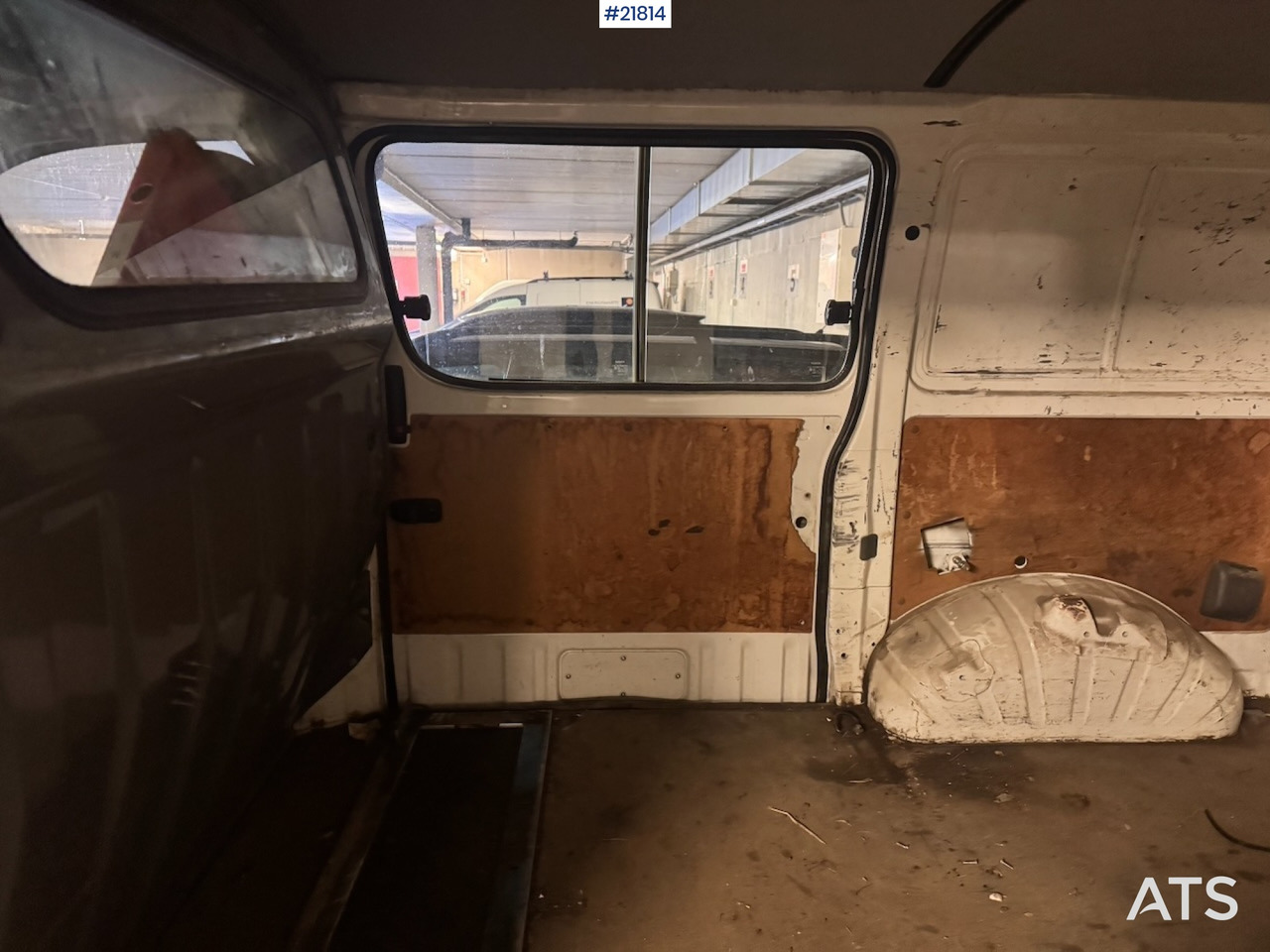 Panel van Toyota HIACE: picture 12 Panel van Toyota HIACE: picture 12