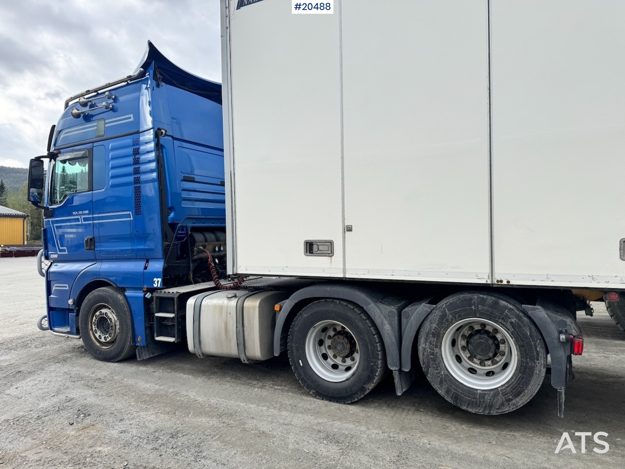 MAN TGX 28.580 - Tractor unit: picture 3 MAN TGX 28.580 - Tractor unit: picture 3