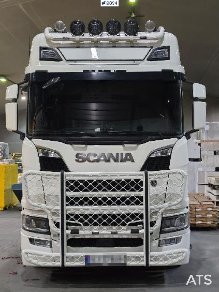 Scania R590 - Tractor unit: picture 5 Scania R590 - Tractor unit: picture 5